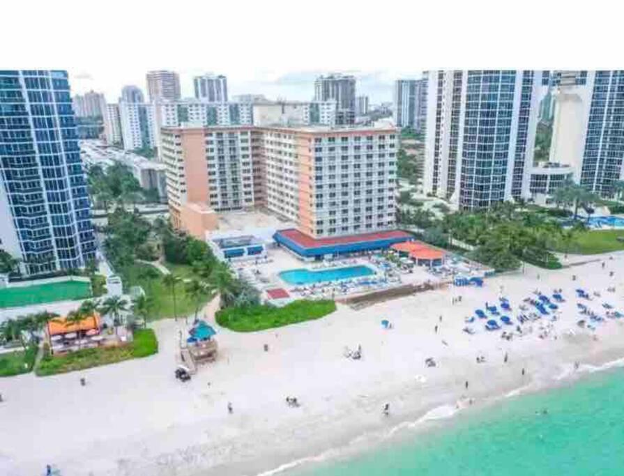 Alojamiento Con Balcon Hacia La Playa 115 Miami Beach Eksteriør bilde